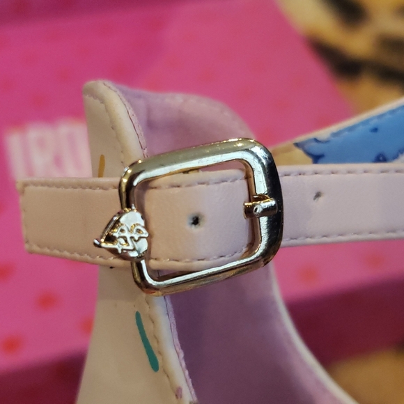 ⭐🍨🍭Care bears platform frosting🍭🍨 - Picture 9 of 9